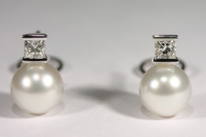 Pendientes perla y brillante